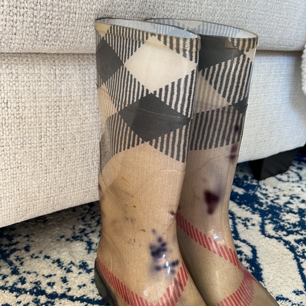 Burberry Rain Boots. Give me your best offer - Picture 2 of 4
